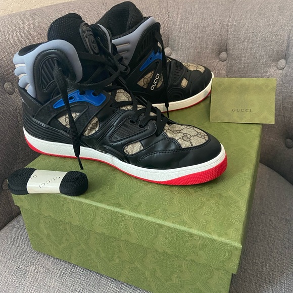 Men's Gucci Basket sneaker - Picture 6 of 6
